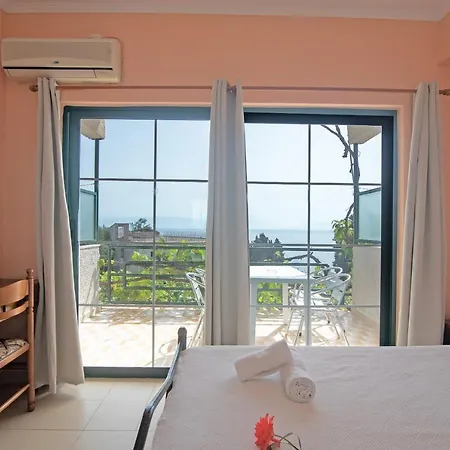 Andromaches Large شقة