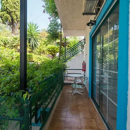 Andromaches Large Appartement *